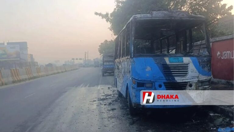 সিদ্ধিরগঞ্জে দাঁড়িয়ে থাকা যাত্রীবাহী বাসে আগুন নাশকতা নাকি যান্ত্রিক ত্রুটি, তদন্তে পু